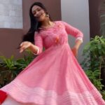 Aayushi Dholakia Instagram – o re piya🌸
managed to choreograph and shoot 10 minutes before sunset, show some love please🫶🏻
.
.
.
.
.
.
wearing- @bibaindia 
#reels #dance #moves #dancelovers #dancetime #dancewithme #keepdancing