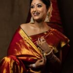 Aayushi Dholakia Instagram – कसा आहे⚜️
.
.
.
.
.
HMU- @plumzstudio 
Clicked by- @wanderingwithdreamer 
#indoorphotoshoot #photomodels #fashionshoots #modelinglife #sareetime #lovesaree #traditionaloutfit