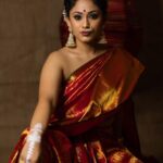 Aayushi Dholakia Instagram – कसा आहे⚜️
.
.
.
.
.
HMU- @plumzstudio 
Clicked by- @wanderingwithdreamer 
#indoorphotoshoot #photomodels #fashionshoots #modelinglife #sareetime #lovesaree #traditionaloutfit