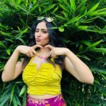 Aayushi Dholakia Instagram – it’s the grill season💗☀️☄️⛱️🍹
.
.
.
.
.
.
hmu- @vanitapatelmakeovers 
#springoutfits #springoutfitideas #ootddetails #summeroutfitideas #summeroutfit