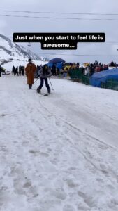 Aayushi Dholakia Instagram - this sport taught me a life lesson⛷️🫠
.
.
.
.
#reels #funny #relatabletextpost #relatablecontent #bigmood #icanrelate