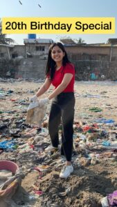 Aayushi Dholakia Instagram - new decade, continued purpose🙏🏻🌍
thank you @beachpleaseindia @kalambemalhar for making the cleanup drive even more special🥺❤️
Here’s a call out to everyone who wishes to contribute in someway to our environment- check out @beachpleaseindia and be a part of their weekly cleanup drives🙌🏻💖
Here’s to a new chapter🥂⚡️

#cleaning #mybirthday #notforprofit #givebacktothecommunity #reelitfeelit