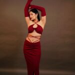 Aayushi Dholakia Instagram – Lady in red🍷✨
.
.
.
.
Campaign for @_rentofy_ 
Make and Hair by- @shraddha_dattaa 
Captured by- @24framesofshrey 

#modelinglife #model #photomodels #fashionmodel #modelshot #womanmodel