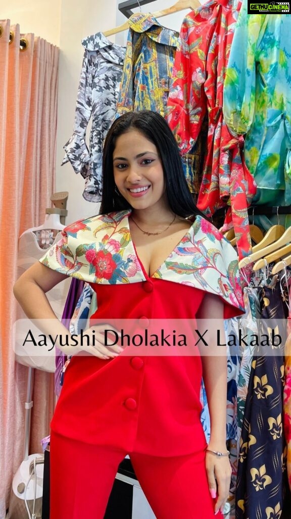 Aayushi Dholakia Instagram - Got everything sorted with @lakaab.couture 💥😍 Recently visited this amazing store at Juhu and loved the designs!! Tried on few outfits from their NEW YEAR’S COLLECTION, let me know your favourite🫶🏻😍 📹- @lleniii the best🤌🏻 #collaboration #creator #contentcreator #aayushidholakia #explore #fy #fypシ #LakaabCouture #lakaab #lakaabcouture #huesoflove #colourful #luxuryclothing #power #womenfashion #confidence #designerclothes #powerful #powersuit #powershoulders #pantsuit #womenoutfits #fashion #blazer #trousers #set #newbrand #newcollections Juhu, Maharashtra, India