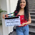 Aayushi Dholakia Instagram – Never would have thought that Vedika would come into my life in such a beautiful way and become an integral part of my journey✨ The best thing I learnt from her was that when you love something you give it your all, keeping all the fears aside🥰 Thank you @parimalpatelmotionpictures @neerajjoshiofficial_ @jaymerchant10 @rushi_mehtaa for trusting me with this character🙏🏻 I hope I did justice to it🧿♥️

Here are few of my favourite moments captured during the shoot of HELLO📞😍😋
.
.
.
.

#behindthescene #actingcareer #goodmovies #mymovie #movieshot #bts #instacinema #movie