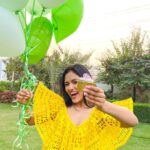 Aayushi Dholakia Instagram – This one is special, 25k followers on Instagram🌟🫶🏻

It had been long since I wasn’t seeing any growth on my page numerically, and was in a constant fix to make it better. Sometimes I blamed the algorithm or at times just thought that it’s not my day. But I kept going and continued creating what I love the most and we are here today🥰✨
Thank you for your constant love and support, long way to go♥️
Special mention to @pizzawalas.india for celebrating this milestone with me💛

#gratefullness #livealifeyoulove #grateful #25k #thankyoueveryone #thanksforyoursupport