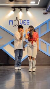 Aayushi Dholakia Instagram - Pehla c tu pyaar, pehle pyaar di pehli kahani🫶🏻🧡
.
.
.
.
.
Dancing with @monil_.07 🌟
🧠- @ketul_academy_of_dance @monil_.07 
📍- @themovesstudio 
#dancetime #dancelovers #lovefordance #lovedancing #dancemood #dancewithme