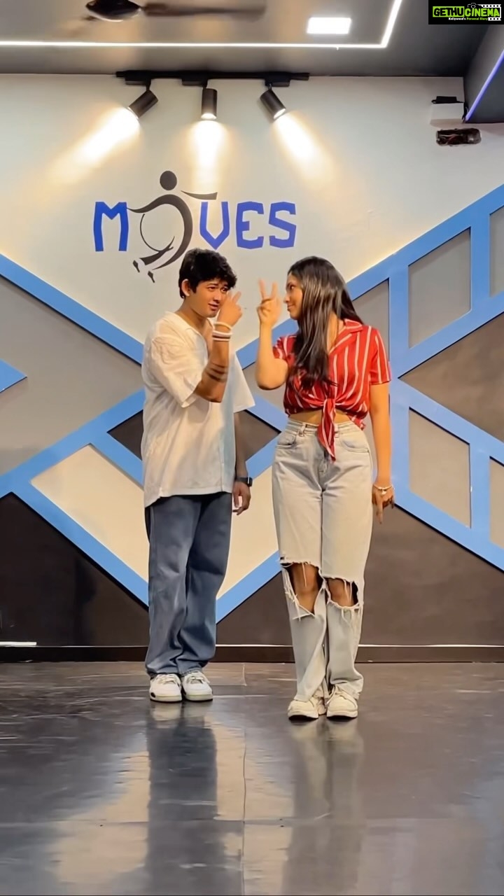 Aayushi Dholakia - 5.4K Likes - Pehla c tu pyaar, pehle pyaar di pehli kahani🫶🏻🧡
.
.
.
.
.
Dancing with @monil_.07 🌟
🧠- @ketul_academy_of_dance @monil_.07
📍- @themovesstudio
#dancetime #dancelovers #lovefordance #lovedancing #dancemood #dancewithme