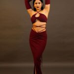Aayushi Dholakia Instagram – Lady in red🍷✨
.
.
.
.
Campaign for @_rentofy_ 
Make and Hair by- @shraddha_dattaa 
Captured by- @24framesofshrey 

#modelinglife #model #photomodels #fashionmodel #modelshot #womanmodel