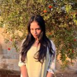 Aayushi Dholakia Instagram - 2023 mood check☀️🕶️ . . . #sunkissedskin #soakingupthesun #sunkissed #2023 #happynewyear #newyearmood Vadodara, Gujarat, India