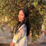Aayushi Dholakia Instagram - 2023 mood check☀️🕶️ . . . #sunkissedskin #soakingupthesun #sunkissed #2023 #happynewyear #newyearmood Vadodara, Gujarat, India