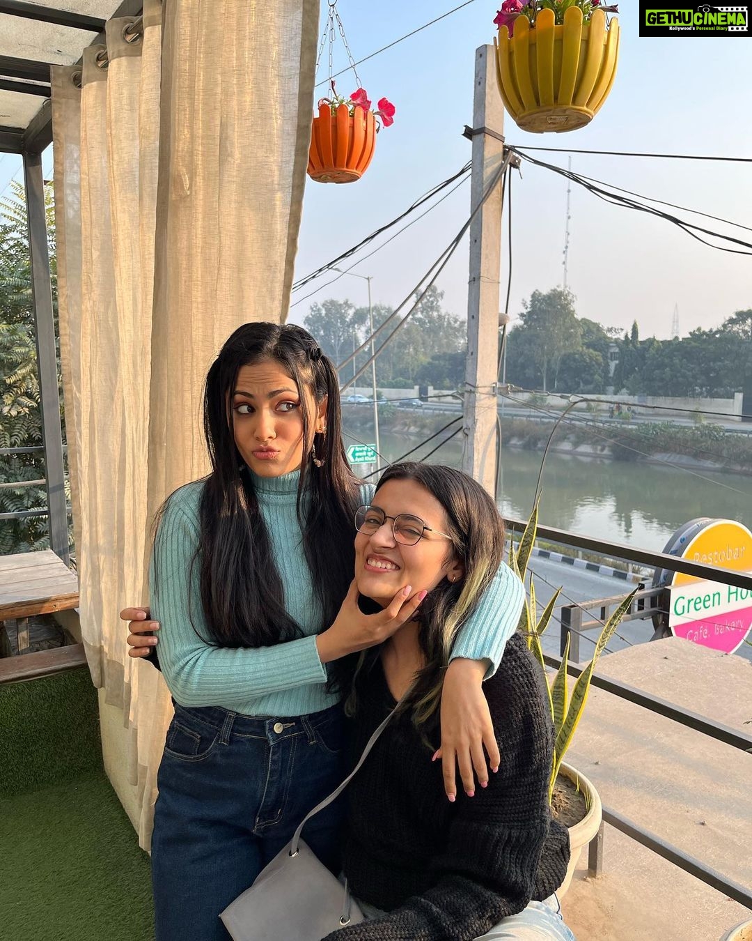 Aayushi Dholakia Instagram - License to chill❄️✨ . . . . . #post #postoftheday #ootd #outfits #ludhiana #punjab #friends #trip #winter #winteroutfit #aayushidholakia #explore #fy #fyp #creator #newpost Ludhiana, Punjab, India