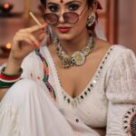 Aayushi Dholakia Instagram - GANGU AA GAYI HAI GARBA KHELNE💥 Out of all the recreating videos, this has to be my favourite one and this deserved a separate reel for sure!! 5/9 of #9daysofNavratri hai Gangubai ke naam🙏🏻✨ . . . . HMU- @plumzstudio Wearing- @palkindziner Shot and edited by- @dpandaproduction #reels #chaniyacholi #garbalover #garbanight #gangubai #navratrivibes #navratrioutfit