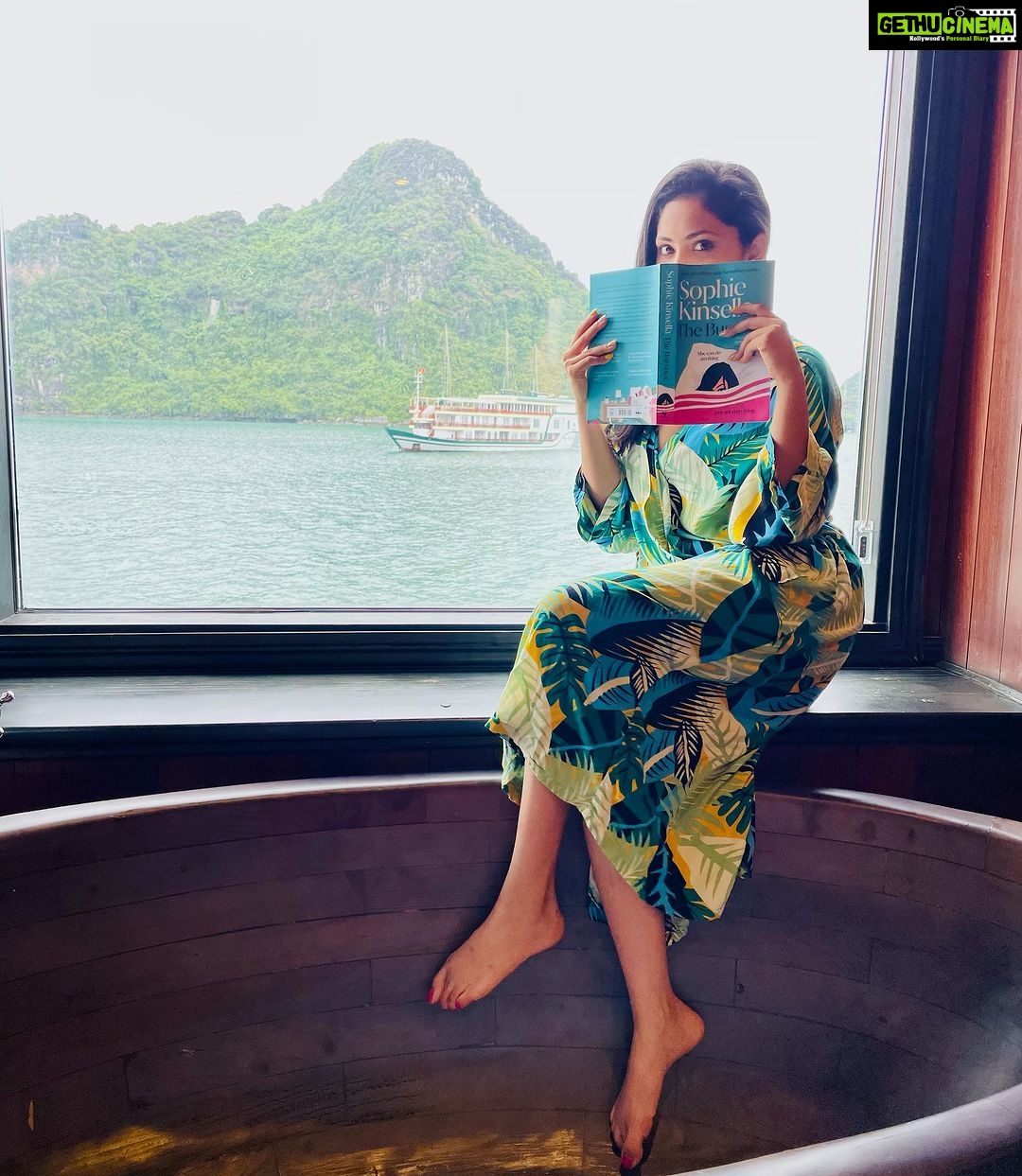 Aayushi Dholakia - 2K Likes - New Experiences, New Habit📚🚢✨🌊💖
It was my first time on a cruise and also started a new habit of reading 1 book per month! This month it’s Sophie Kinsella’s THE BURNOUT!!! It is an engrossing examination of the difficulties people face today in juggling work and life. The narrative effectively conveys the widespread effects of burnout on our mental health. It explores the demanding corporate environment and provides moving insights into the toll that it has on people. Because of Kinsella's captivating writing style, the book is both entertaining and thought-provoking. I’m enjoying the book so far and would surely recommend for you guys to pick up🙌🏻
Kudus to @penguinindia for getting me into this healthy practice of reading🥰
.
.
.
#book #instareading #bookholic #igreaders #bookreading #weekendreads