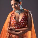 Aayushi Dholakia Instagram – Pari Hoon Main🧚 ✨
IM SORRY BUT I’M STILL NOT OVER THIS LOOK!!🤌🏻😍
.
.
.
.
Wearing- @amrinkhanofficial 
HMU- @plumzstudio 
Shot by- @artofpixels_studio 
Jewellery by- @zanzar_nx 
#fashionshoots #fashionmodeling #modelinglife #fashionmodel #modeling #womanmodel