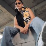 Aayushi Dholakia Instagram - it’s all cool babessss😎👷‍♀️🔨🆒🕶️ . . . . . Top- @ekrang_ 📸- @dpandaproduction #myoutfit #easystyle #wearingtoday #lookbooks #outfitpic #modelposes