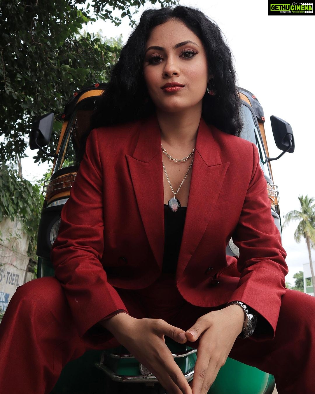 Aayushi Dholakia Instagram - Aaja meri gaadi mein baith jaa🛺⚡️💥 >>>Swipe till the last to see my gaadi😋 . . . . Wearing- @ekrang_ Captured by- @dpandaproduction HMU- @plumzstudio #fashionvibes #womanclothing #stylewoman #chicfashion #womenoutfits #womenoutfit