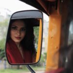 Aayushi Dholakia Instagram - Aaja meri gaadi mein baith jaa🛺⚡️💥 >>>Swipe till the last to see my gaadi😋 . . . . Wearing- @ekrang_ Captured by- @dpandaproduction HMU- @plumzstudio #fashionvibes #womanclothing #stylewoman #chicfashion #womenoutfits #womenoutfit