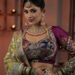 Aayushi Dholakia Instagram - FAV FESTIVAL SOON!!❤️‍🔥💥Neither can I nor these iconic characters can waittt✨🤩😍 >>>Swipe till the last for my favourite look!! Let me know yours in the comments belowww🫶🏻 . . . . Outfits by: @palkindziner Jewellery by: @auraartjewels HMU: @plumzstudio Clicked and edited by: @dpandaproduction #navratrilook #navratrivibes #chaniyacholi #navratri #bollywood #hindimovie #bollywoodfilms