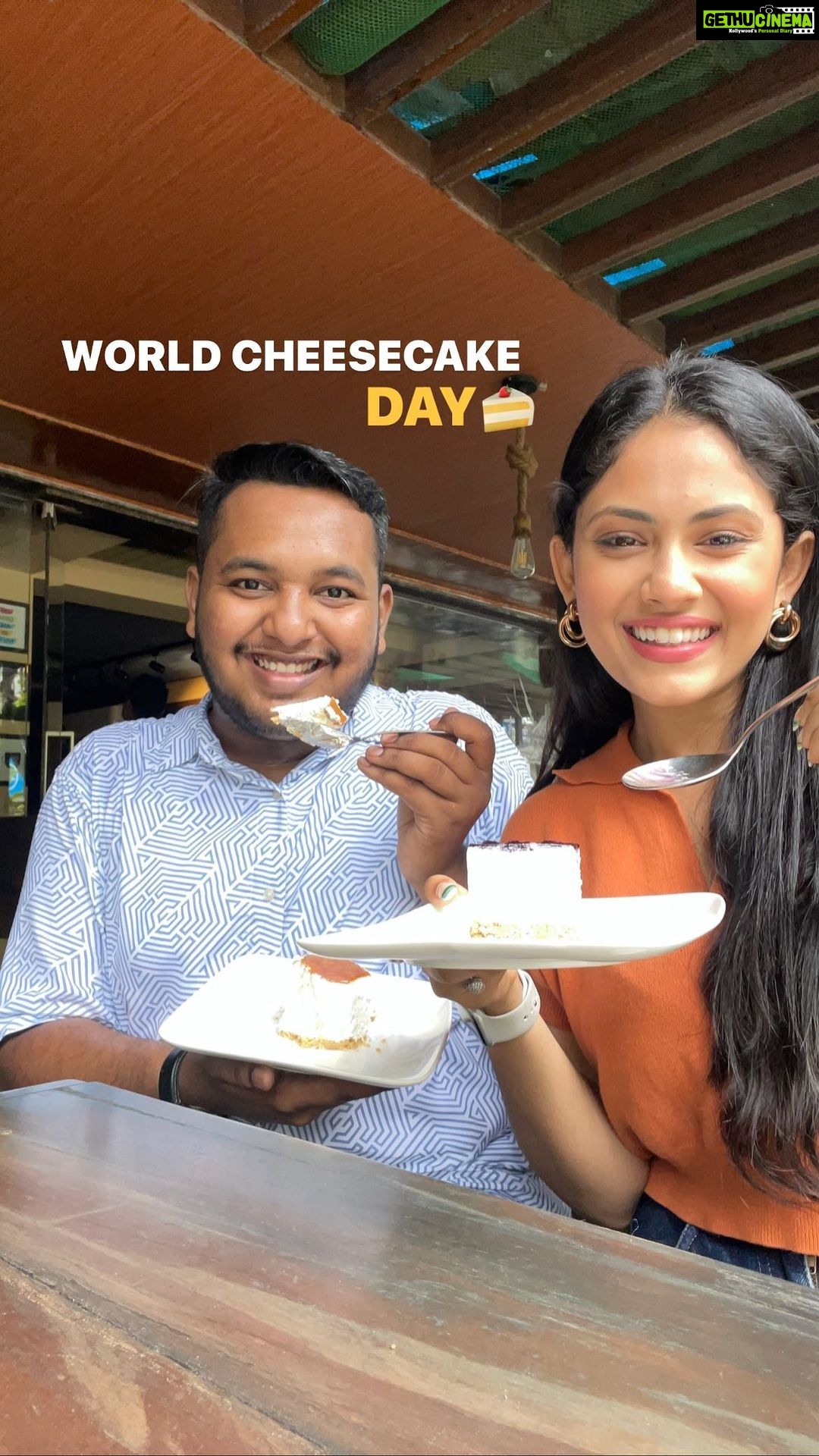 Aayushi Dholakia - 8.5K Likes - Wishing you all Happy Cheesecake Day, check out this reel to know our favourite cheesecake places in VADODARA 🍰💖🤌
PS: This is not any sponsored content but we shared our favourite places for CHEESECAKE, prices of cheesecake are pinned in the comments ✨
#vadodarazfoodie #vadodarafoodblogger #aayushidholakia #worldcheesecakeday #cheesecake #cheesecakelovers #cheesecakelove #cheesecakeday #viralcheesecake #cheesecaketrendsetter #foodblogger #contentcreator #igdaily #bornoninstagram
