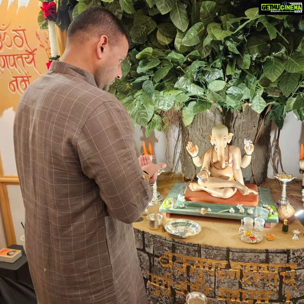 Abhidnya Bhave Instagram - 😌🙏Shree Swami Samarth Ganpati bappa Moraya🙏😌 Khara hoi jaga shraddhes hit, Kasa Hoshi thawin tu swami bhakti, Aathav kitida dili tyanich Sath, Nako dagmagu swami detil hath, Ashakya hi shakya kartil swami🙏 #bestpartoftheyear #missyouaaji😘