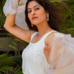Abhidnya Bhave Instagram – When it’s dreamy ,it’s never real!
When it’s real, it’s never dreamy❤️

This song made me tag you @mehul_pai ❤️

👗 : @labelsimrankatyal
🙆 : @dimpi_muah
💍: @the_jewel_gallery
📍 : @pleomumbai
😎 : @ankurghatge_

#dontgetfooledbylife
#contentwithmylife❤
