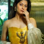 Abhidnya Bhave Instagram - 💫🪙💫 #pardeekepiche 👗: @labelsimrankatyal 🙆 : @dimpi_muah 💍 : @the_jewel_gallery 📍 : @pleomumbai 😎 : @ankurghatge_