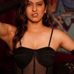 Abhidnya Bhave Instagram - Total banger🤩📸💍🔪🖤😍🤜❤️😍 For the love of this remix by @djsickick @deepikapadukone and naatu naatu ❤️ Photographer : @rk_fotografo Makeup : @makeupbyurmee Hair :: @celebsmakeupsejal Accessories : @itahadnura Location : @jlwamumbai X @picturenkraftofficial Managed by : @ankurghatge_