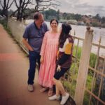 Abhidnya Bhave Instagram - Your decision to get married to each other 35 yrs ago was absolutely correct, because that's how I came into your life!!!😛😌🙏❤️✨ Happiest anniversary ❤️ #happy35th