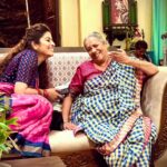 Abhidnya Bhave Instagram - Anagha ne navin gammat sangitlyawar majhi reaction 😝😅😍 #backtogether #bateinkuchunkahisi❤️ #majhisakhubai Mara