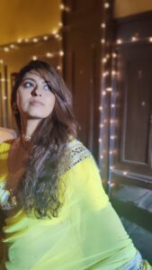 Abhidnya Bhave Instagram - POV - I love 💛

#justflaunting 
#bateinkuchunkahisi❤️

I got the hottest videographer in town @garvita.ig