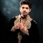 Abhishek Kumar Instagram - जिस मेहनत से तू आज भाग रहा है, व्ही कल तुझे सफलता दिलाएगी झोंक दे ख़ुद को इस आग में, तुझे एक दिन हीरा बनाएगी । . . Management : @pranimedia 📸 : @retouchbyhim @clickwitharjun