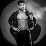 Abhishek Kumar Instagram – “Whenever I feel bad, I use that feeling to motivate me to work harder. I only allow myself one day to feel sorry for myself. When I’m not feeling my best, I ask myself, ‘What are you going to do about it?’ I use the negativity to fuel the transformation into a better me.” 
.
.
📸  @retouchbyhim 
📍 @influencer.city08 

#AbhishekKumar