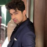 Abhishek Kumar Instagram - Aankh Maare 😉 #AbhishekKumar #Adiraj #Bekaaboo