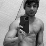 Abhishek Kumar Instagram - Posting Some Shirtless Selfies 🔥 Last One Is My Favourite! #AbhishekKumar Mumbai, Maharashtra