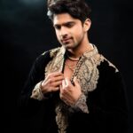 Abhishek Kumar Instagram - जिस मेहनत से तू आज भाग रहा है, व्ही कल तुझे सफलता दिलाएगी झोंक दे ख़ुद को इस आग में, तुझे एक दिन हीरा बनाएगी । . . Management : @pranimedia 📸 : @retouchbyhim @clickwitharjun