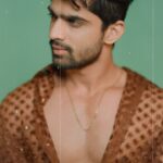 Abhishek Kumar Instagram - Honey, I see you looking at me 🔥 🎥 : @clickwitharjun ✒️ : @rohan_jethe_98 📍 : @influencer.city08 #AbhishekKumar