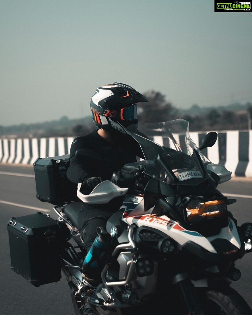 Abijeet Duddala Instagram - Take a look around .. #motorcycle #travel #adventure #roadtrip #ontheroadagain #moody #vibe 📸 - @the._.negative._.man