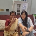 Adah Sharma Instagram - Behind the scenes - Lalita Maushi invisible TV la fat shame karat aahe #behindthescenes #100YearsOfAdahSharma #adahsharma #cadbury