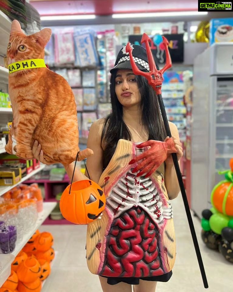 Adah Sharma Instagram - Want a Sandwitch 🧙‍♀️🧹??? . . . Happy #halloween from #StarKidRadhaSharma @adah_ki_radha and all the witches