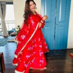 Addite Shirwaikar Malik Instagram – In my element! ❤️🙈
.
.
👗: @aachho 
.
.
#karwachauth #fyp #instagood #fun #aditimalik