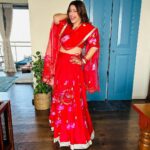 Addite Shirwaikar Malik Instagram – In my element! ❤️🙈
.
.
👗: @aachho 
.
.
#karwachauth #fyp #instagood #fun #aditimalik