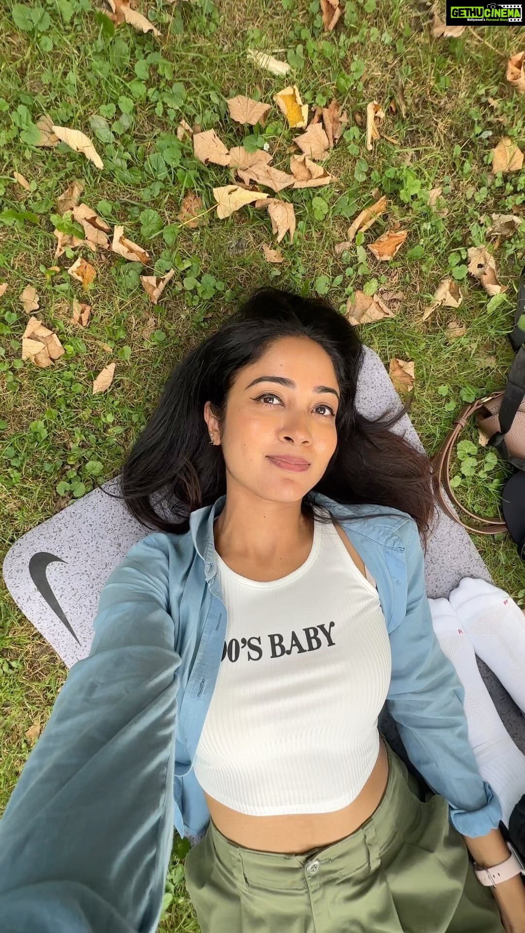 Aditi Chengappa Instagram - This is your reminder to visit Tiergarten park while the sun is still out 🌞The parks are probably one of my most favorite things about Berlin! What is your fave park here? : : : : #tiergartenberlin #parklovers #naturelovers #exploreberlin #berlincity #berlinnature #expatsinberlin #visitberlin #berlingram #stilinberlin #berlin #indiansinberlin Berlin, Germany