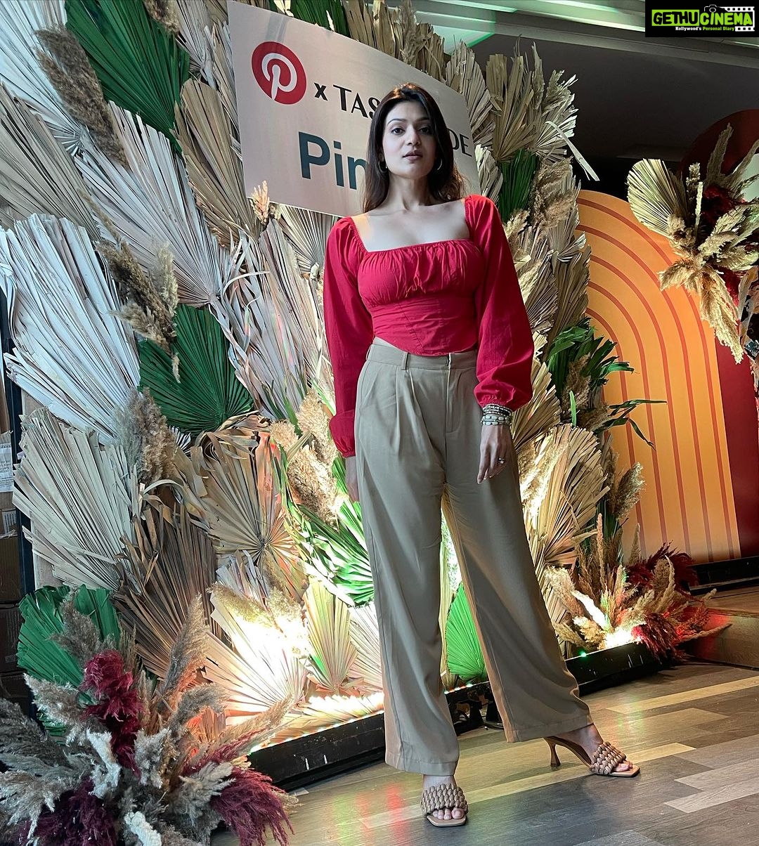 Aditi Gautam Instagram - Pinning every moment! Thank you @pinterestindia for hosting this great event…it was all about atheistic and inspirations🌸 . . . . . . . . . #post #events #photooftheday #pose #asthetic #flowers #floral #art #design #astheticedits #explorepage #trend #fyp #influencer #fashion #aditigautam