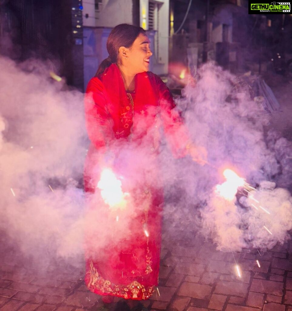 Afsana Khan Instagram - Happy Diwali 🪔 love @saajzofficial #afsaajz❤️ #afsaajzforever #afsanakhan #justiceforsidhumoosewala #happydiwali #ommahalaxminamonamah #jaishreeram #jaishreekrishna #waheguruji🙏 #allhamdulillah Chandigarh, India