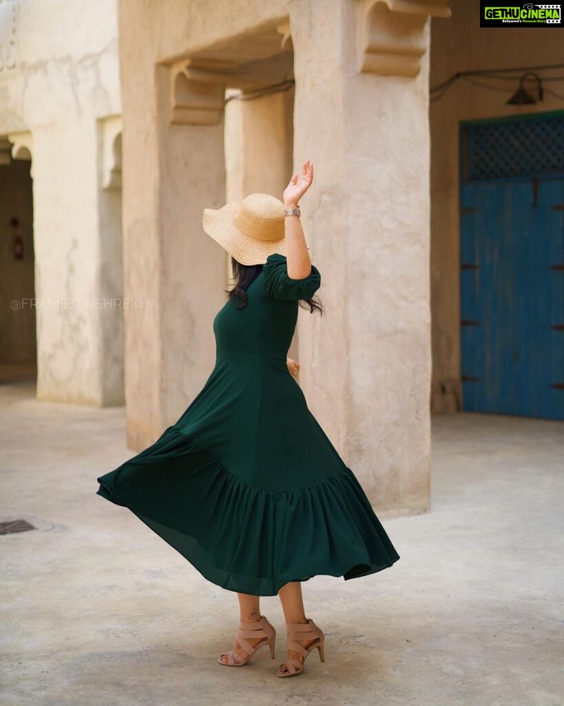 Aima Rosmy Sebastian Instagram - Nothing is better than a girl with free mind and spirit 🤩 Shot by @framesbyshrekha 📸 Wardrobe @amazebyashiyajesel 👗 Al-Seef