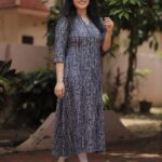 Aima Rosmy Sebastian Instagram - Whatever is good for ur soul do that 😍 Wardrobe : @pearlsfashionshj 👗 Kollam
