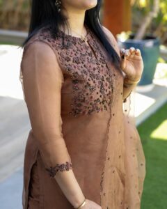 Aima Rosmy Sebastian Instagram - Love for CHOCOLATE never ends 🍫🤩
Wardrobe @tazzels3 👗
Click by @vineethphotos 📸.
.
.
.
.
.
.
.
.
.
.
.
#trending #instatrend #instagood #instadaily #trendsetter #fashion #fashionstyle #fashionblogger #blogger #infulencer #instagood