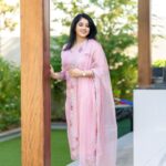 Aima Rosmy Sebastian Instagram - ROSE 🌹 Wardrobe @tazzels3 👗 Pc @vineethphotos 📸 Muweillah Comercial, Sharjah UAE
