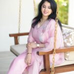 Aima Rosmy Sebastian Instagram - ROSE shade always makes me more pleasant 😍😍 Wardrobe @tazzels3 👗 Pc @vineethphotos 📸 Muweillah Comercial, Sharjah UAE